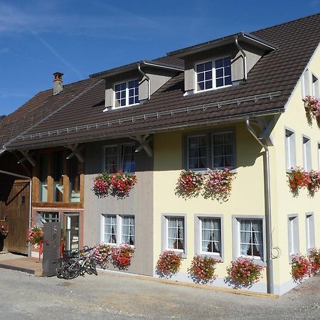 Bed and Breakfast Gästehaus zum Tulpenbaum Turbenthal Exterior foto